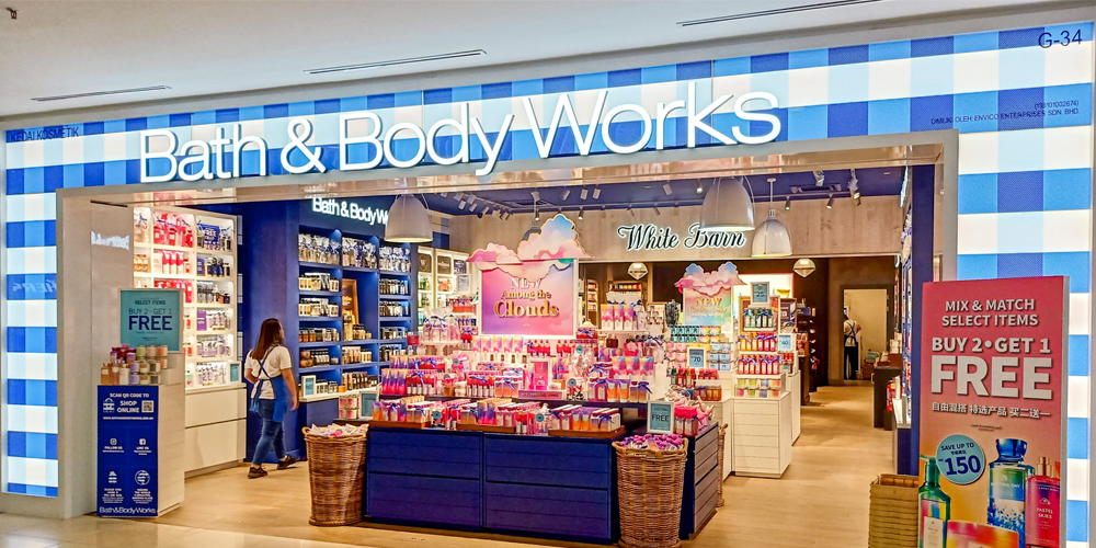 Illuminated shopfronts for Bath and Body Works